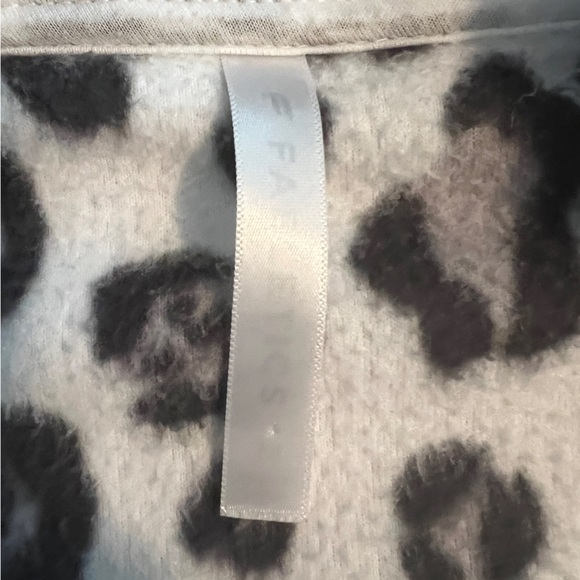 Rayne Printed Polar-Fleece Pullover - Picture 5 of 5